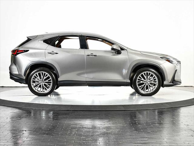 Photo of 2025 Atomic Silver Lexus NX 350