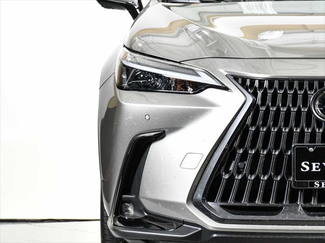 Photo of 2025 Atomic Silver Lexus NX 350