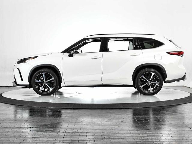 Photo of 2021 Blizzard Pearl Toyota Highlander
