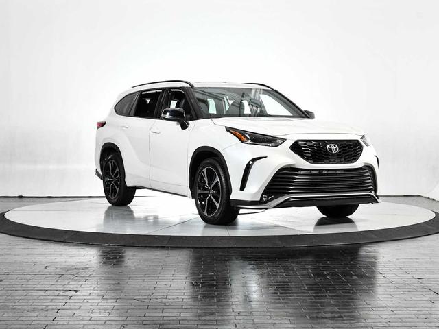 Photo of 2021 Blizzard Pearl Toyota Highlander