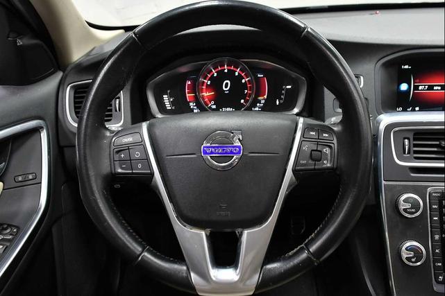 Photo of 2016 Magic Blue Metallic Volvo S60