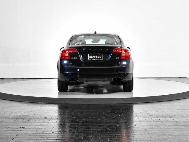 Photo of 2016 Magic Blue Metallic Volvo S60