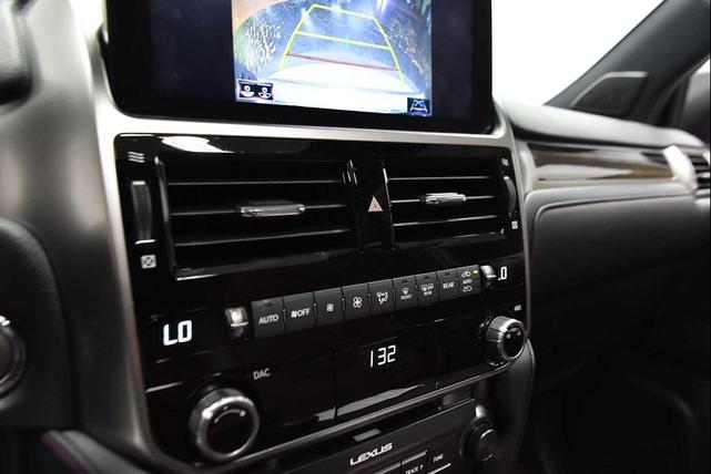 Photo of 2023 Atomic Silver Lexus GX 460