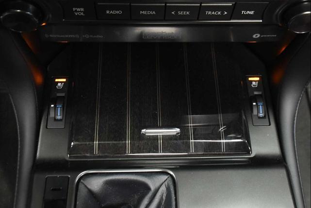 Photo of 2023 Atomic Silver Lexus GX 460