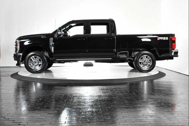 Photo of 2023 Agate Black Metallic Ford F-250