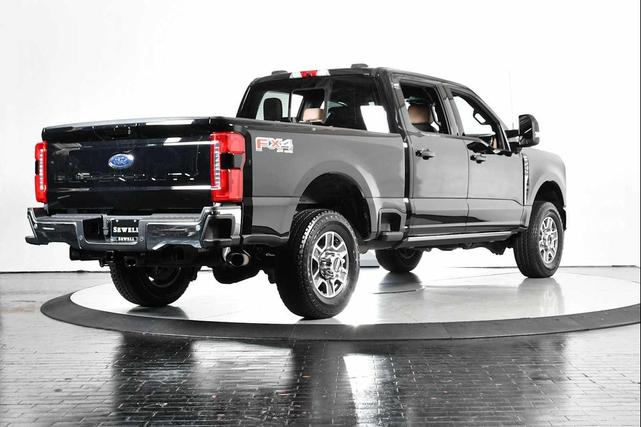 Photo of 2023 Agate Black Metallic Ford F-250