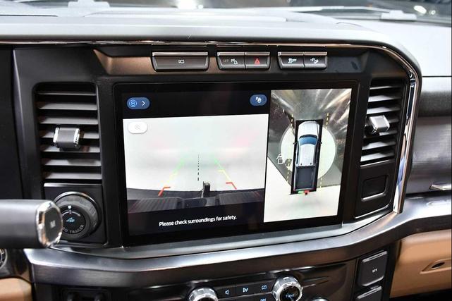 Photo of 2023 Agate Black Metallic Ford F-250