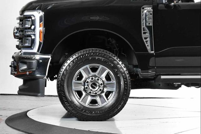 Photo of 2023 Agate Black Metallic Ford F-250