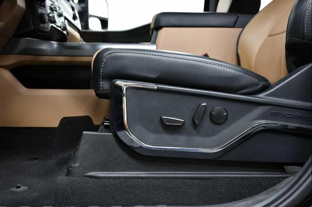 Photo of 2023 Agate Black Metallic Ford F-250