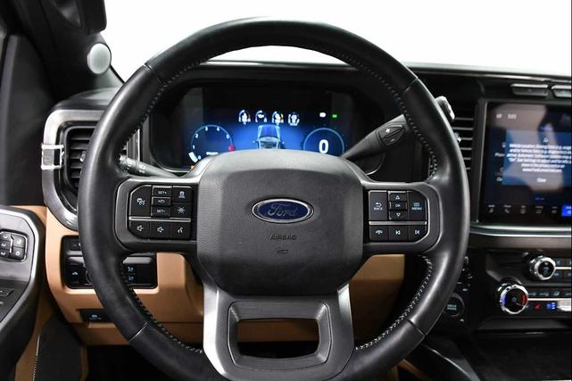 Photo of 2023 Agate Black Metallic Ford F-250
