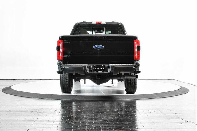 Photo of 2023 Agate Black Metallic Ford F-250
