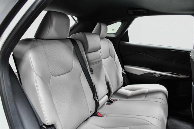 Photo of 2024 Eminent White Pearl Lexus RX 350