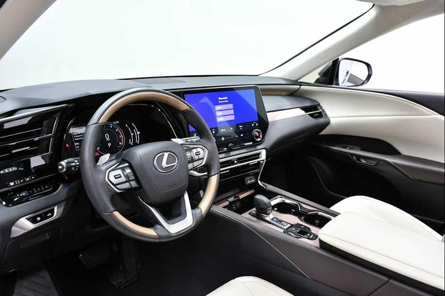 Photo of 2023 Iridium Lexus RX 350