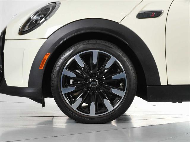 Photo of 2023 Pepper White MINI Hardtop