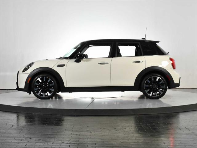 Photo of 2023 Pepper White MINI Hardtop