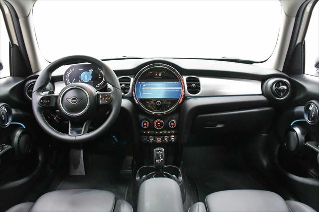 Photo of 2023 Pepper White MINI Hardtop
