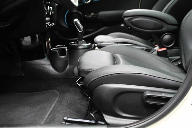Photo of 2023 Pepper White MINI Hardtop
