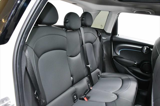 Photo of 2023 Pepper White MINI Hardtop