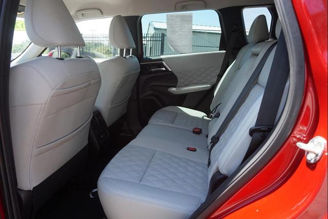 Photo of 2022 Red Diamond Mitsubishi Outlander