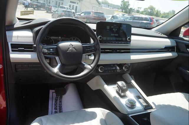 Photo of 2022 Red Diamond Mitsubishi Outlander