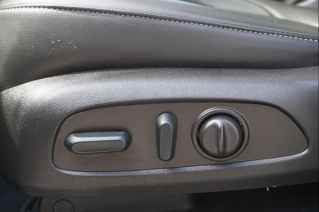 Photo of 2022 Summit White GMC Acadia