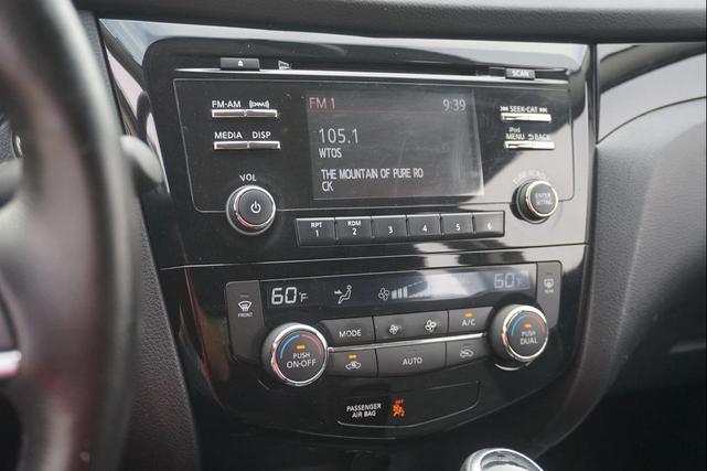Photo of 2018 Palatial Ruby Nissan Rogue Sport
