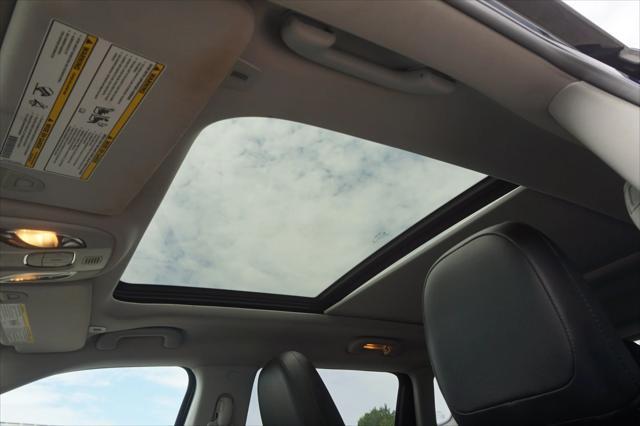 Photo of 2018 Jazz Blue Pearlcoat Jeep Compass