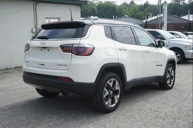 Photo of 2018 White Clearcoat Jeep Compass