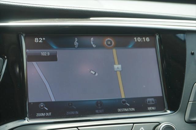 Photo of 2016 Summit White Buick Envision