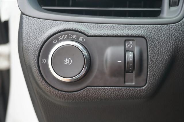 Photo of 2016 Summit White Buick Envision