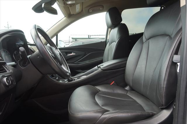 Photo of 2016 Summit White Buick Envision