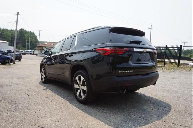 Photo of 2022 Mosaic Black Chevrolet Traverse