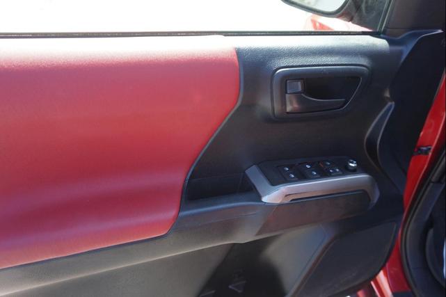 Photo of 2017 Barcelona Red Metallic Toyota Tacoma
