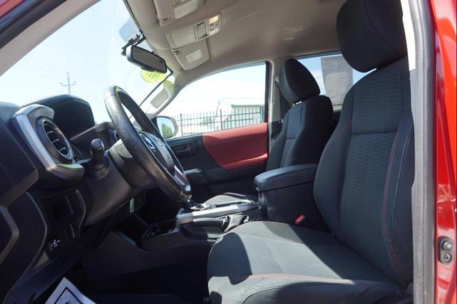 Photo of 2017 Barcelona Red Metallic Toyota Tacoma