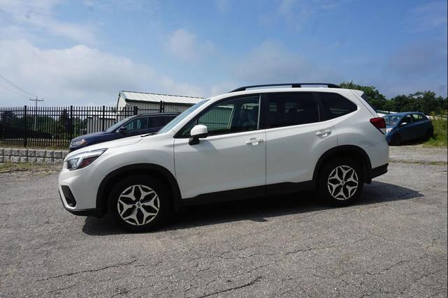 Photo of 2019 Crystal White Pearl Subaru Forester