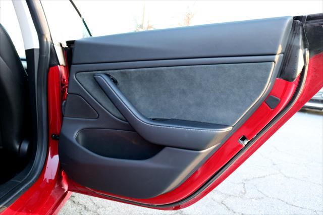 Photo of 2018 Red Multi-Coat Tesla Model 3