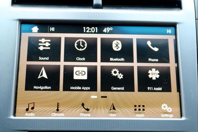 Photo of 2018 White Platinum Metallic Tri-Coat Lincoln MKZ Hybrid