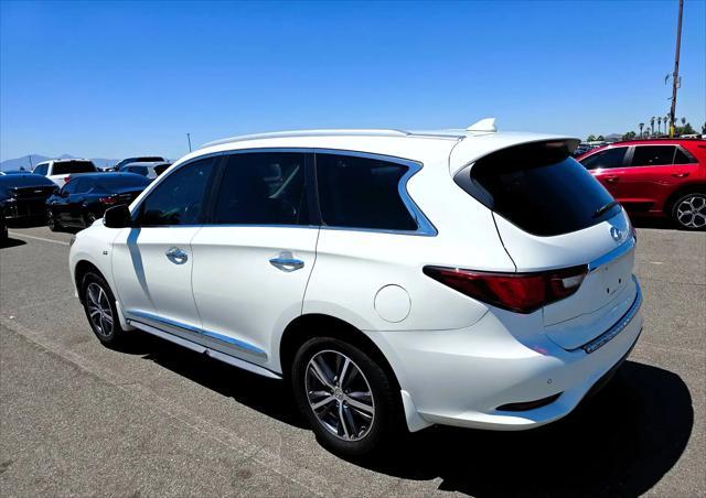 Photo of 2016 Majestic White INFINITI QX60