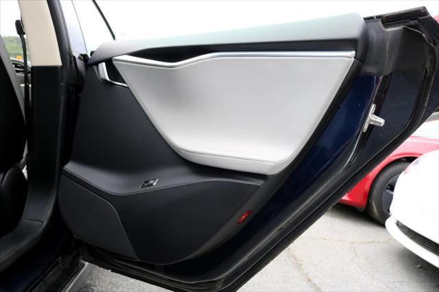 Photo of 2013 Black Tesla Model S