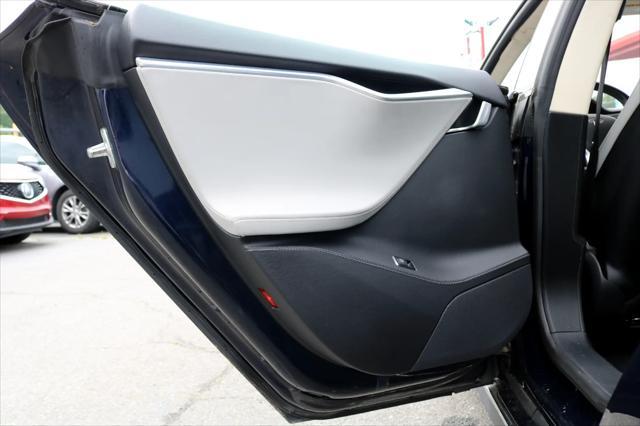 Photo of 2013 Black Tesla Model S