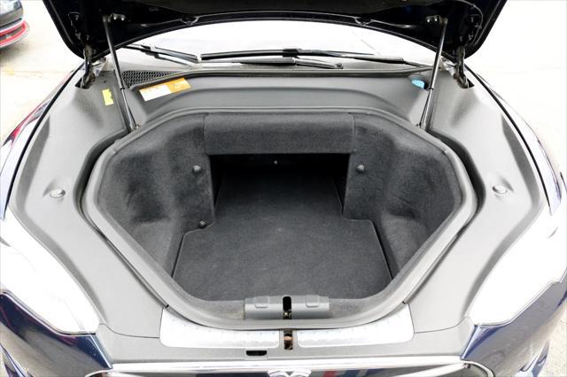 Photo of 2013 Black Tesla Model S