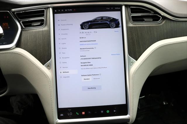 Photo of 2013 Black Tesla Model S