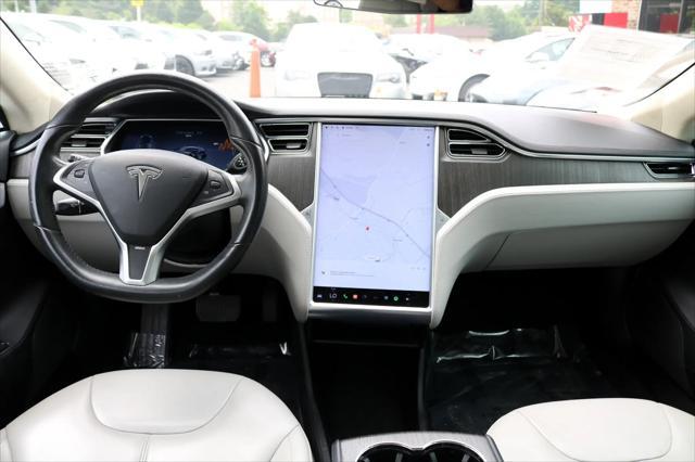 Photo of 2013 Black Tesla Model S