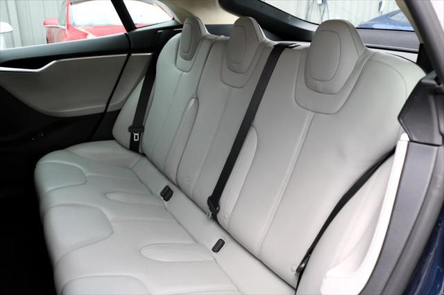 Photo of 2013 Black Tesla Model S