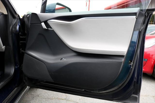 Photo of 2013 Black Tesla Model S