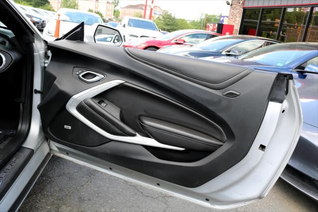 Photo of 2019 Silver Ice Metallic Chevrolet Camaro