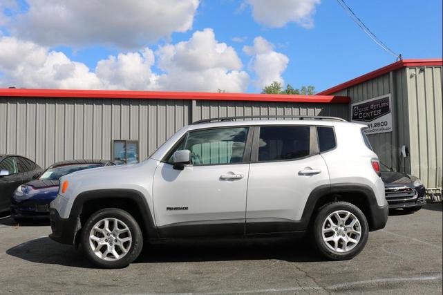 Photo of 2018 Glacier Metallic Jeep Renegade