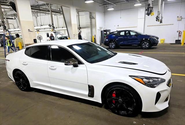 Photo of 2019 Snow White Pearl Kia Stinger