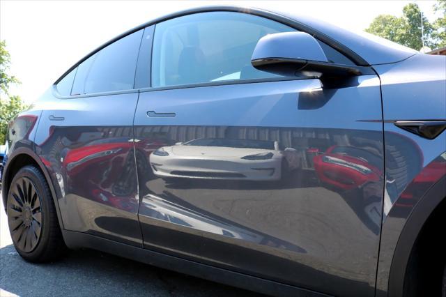 Photo of 2020 Gray**PERFORMANCE**AWD Tesla Model Y