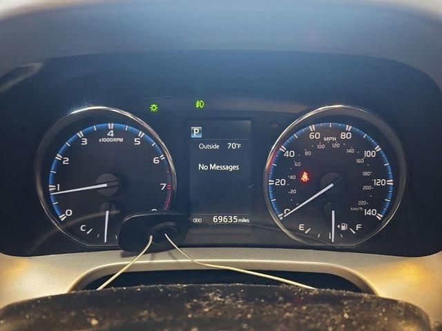 Photo of 2016 Black Toyota RAV4